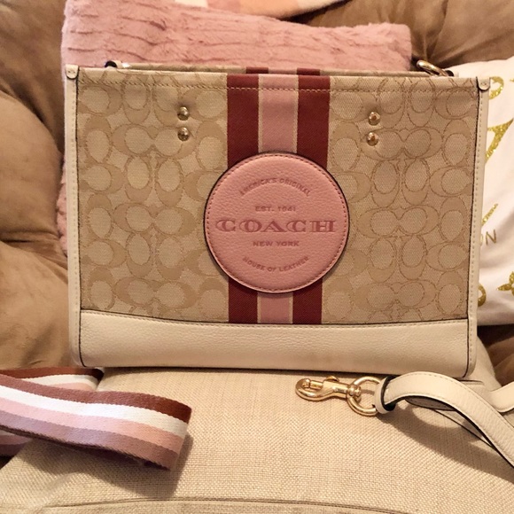 COACH Dempsey Carryall In Signature Jacquard With Stripe And Coach Patch - Picture 3 of 12